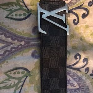 wore it maybe 2 times to big for me 31 waist